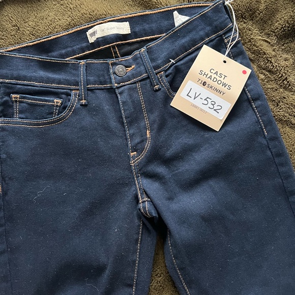 Levi’s 710 Super Skinny Jeans - Picture 5 of 6